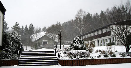  Familienfreizeit Michaelshof 2010 (Bild: Michaelshof im Schnee)